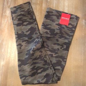 Spanx Desert Camo Cropped Lamn Legging